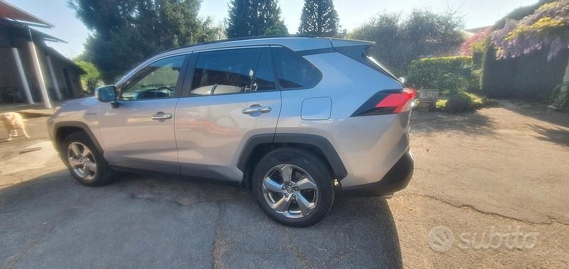 Usata Toyota RAV4 2020 Grigio SUV