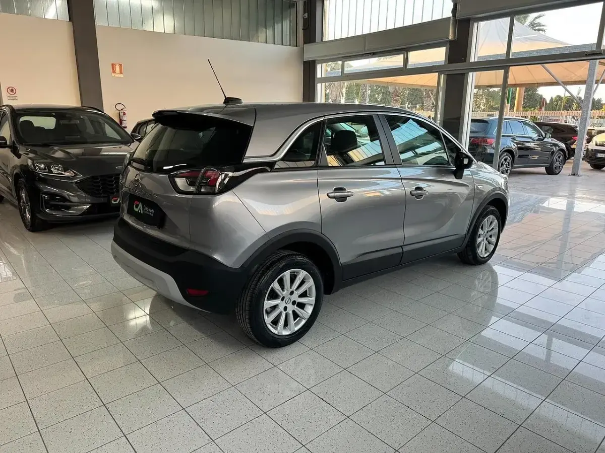 Usata Opel Crossland Elegance 120 CV (88 kW) 2022 Argento SUV