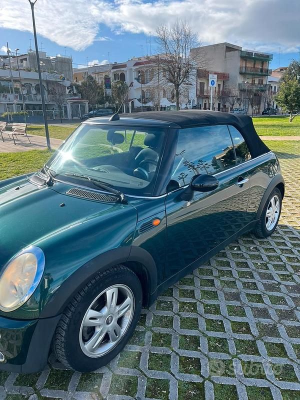 Usata Mini Cooper Cabriolet 90 CV (66 kW) 2006 Verde Cabrio