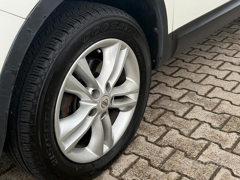 Usata Nissan Qashqai Tekna 110 CV (80 kW) 2011 Bianco SUV