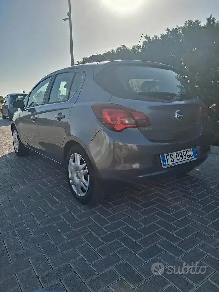 Usata Opel Corsa 90 CV (66 kW) 2018 Grigio Utilitaria
