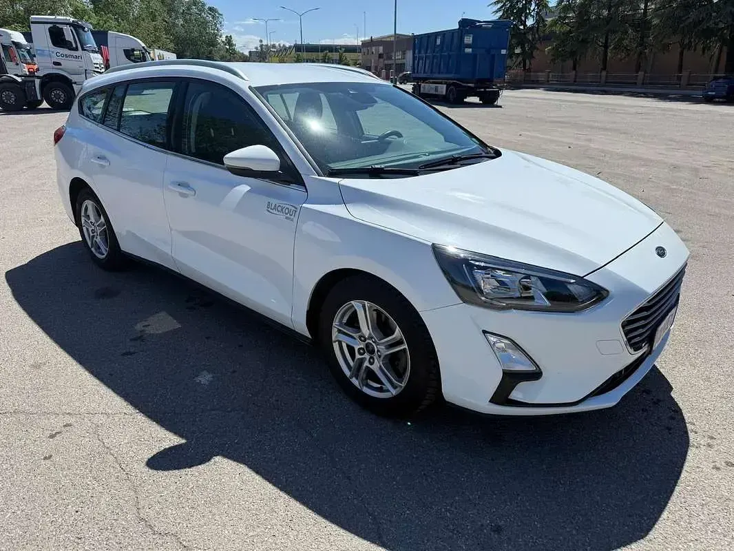 Usata Ford Focus Business Edition 95 CV (69 kW) 2021 Bianco Station wagon