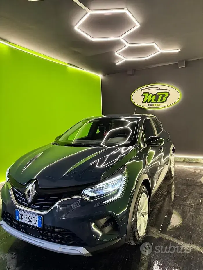 Usata Renault Captur Equilibre 101 CV (74 kW) 2022 Grigio SUV