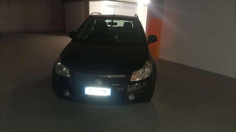 Usata 2008 Fiat Sedici Emotion SUV | 3000 € - Immagine 1/4