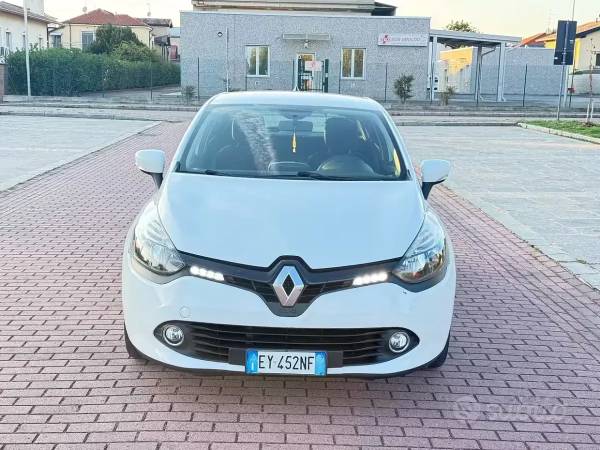 Usata Renault Clio IV 72 CV (52 kW) 2015 Bianco Berlina