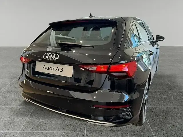 Usata Audi A3 Sportback e-tron Advanced Plus 204 CV (150 kW) 2024 Nero brillante Utilitaria