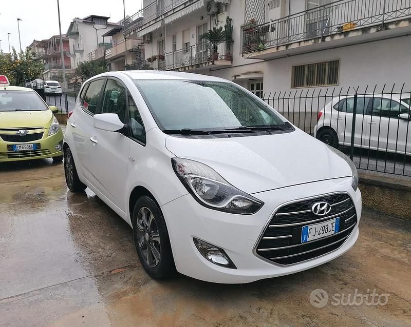 Usata Hyundai ix20 Comfort 90 CV (66 kW) 2018 Bianco Utilitaria