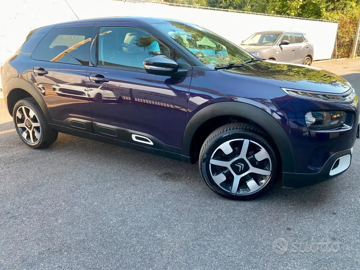 Usata Citroën C4 Cactus Shine 110 CV (80 kW) 2017 Nero Utilitaria