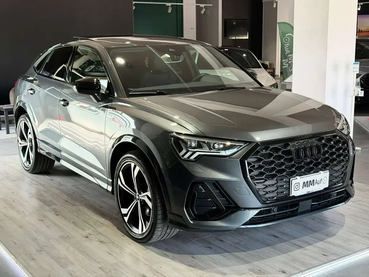Usata Audi Q3 Sportback S-Line 150 CV (110 kW) 2023 Grigio daytona metallizzato SUV
