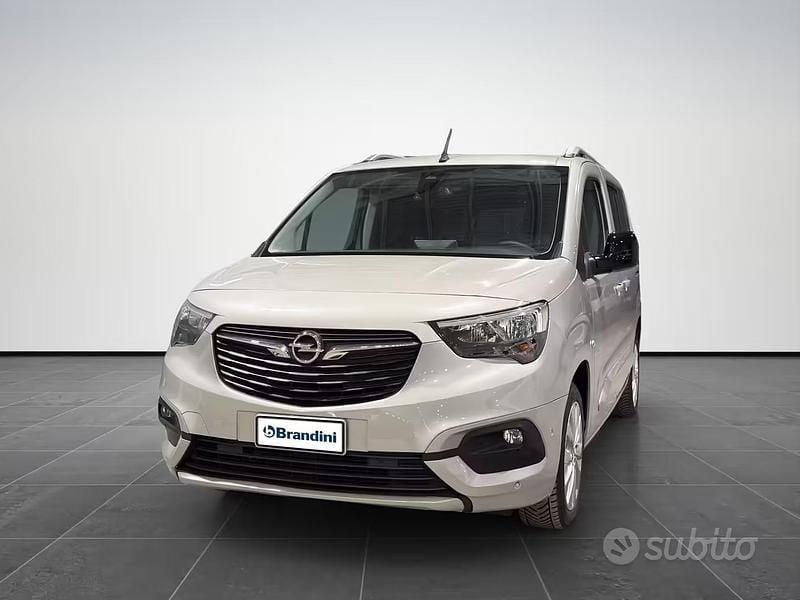 Usata Opel Combo Life Elegance 102 CV (75 kW) 2021 Monovolume