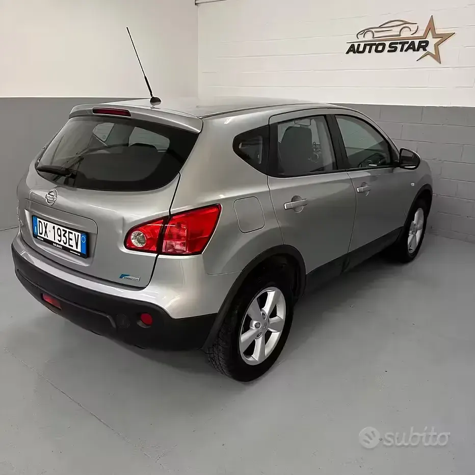 Usata Nissan Qashqai Tekna 141 CV (103 kW) 2009 Grigio SUV