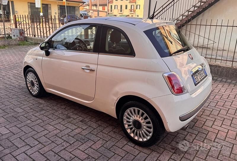 Usata Fiat 500 Lounge 69 CV (50 kW) 2013 Bianco Berlina