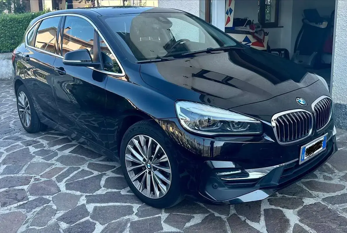Usata BMW 216 Active Tourer Luxury Line 116 CV (85 kW) 2019 Nero Monovolume