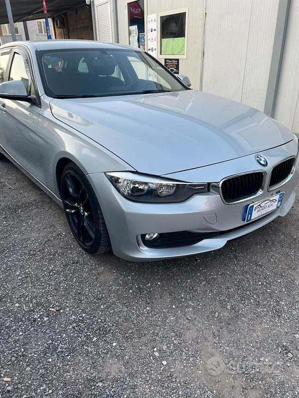 Usata BMW 318 Comfort Edition 2014 Grigio Station wagon
