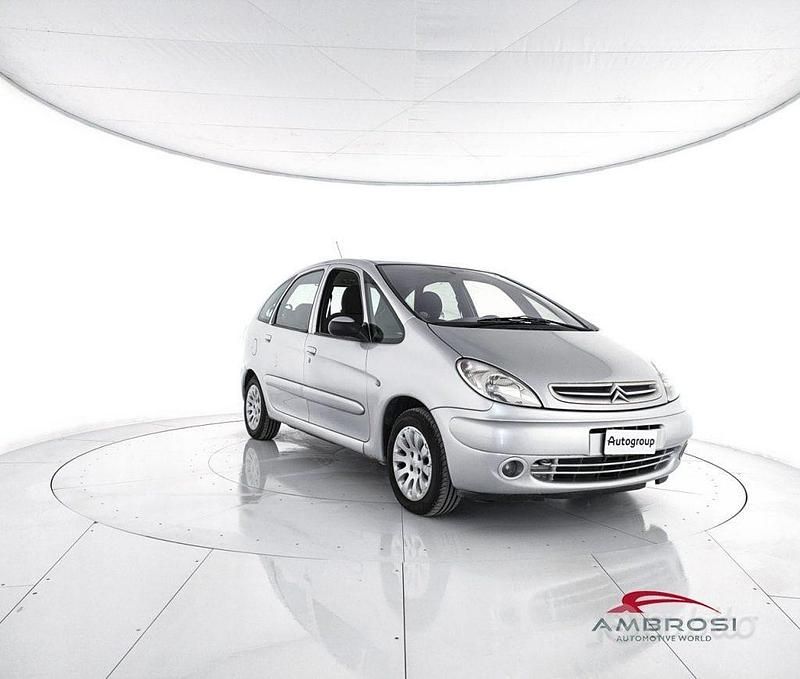 Usata Citroën Xsara Picasso Elegance 90 CV (66 kW) 2002 Grigio Monovolume