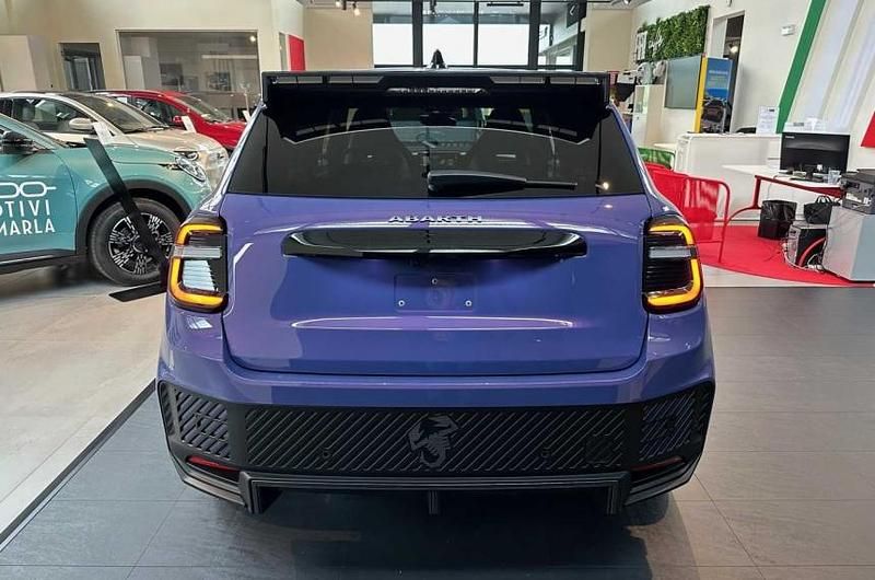 Nuova Abarth 600e Scorpionissima 105 kW (143 CV) 2025 Hypnotic SUV