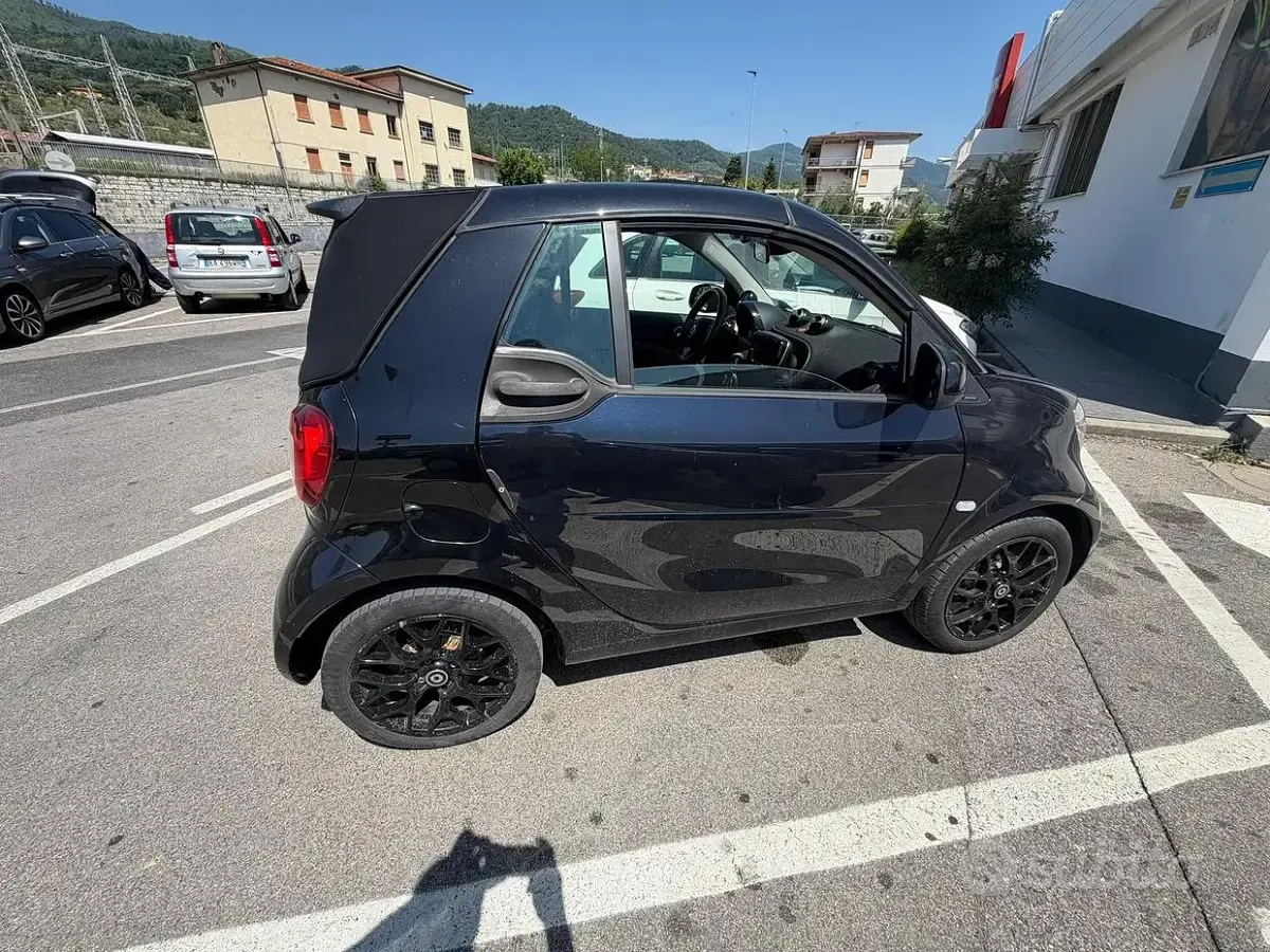 Usata Smart ForTwo Cabrio 90 CV (66 kW) 2019 Nero Cabrio