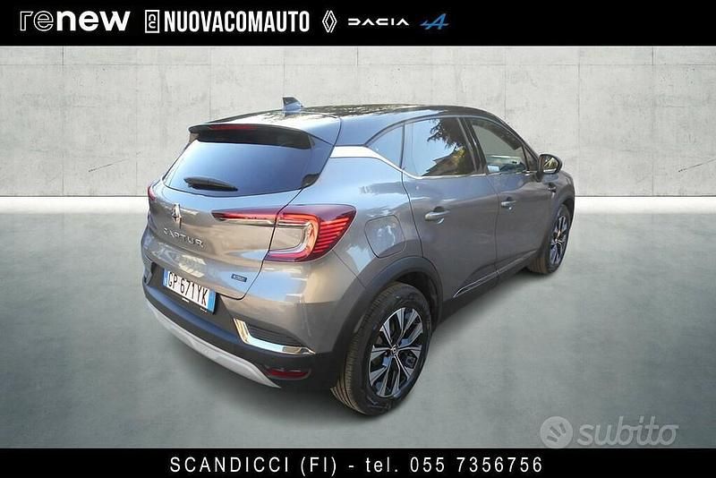 Occasion Renault Captur Techno 160 ch (117 kW) 2023 Gris SUV