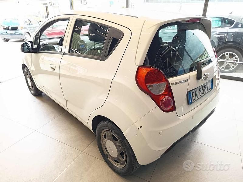 Usata Chevrolet Spark 68 CV (50 kW) 2012 Bianco Utilitaria