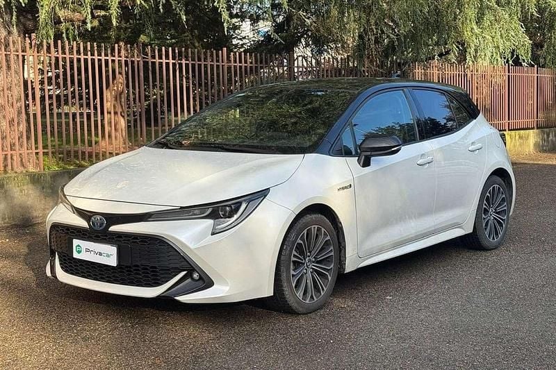Bianco Usata 2019 Toyota Corolla Active Due volumi | 15.190 € (Ottimo prezzo) - Immagine 1/4