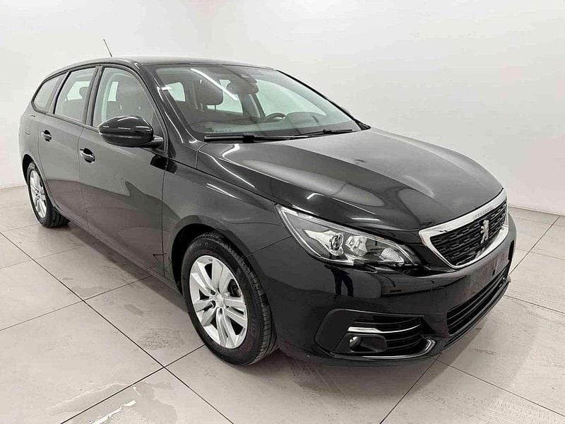 Nero Usata 2021 Peugeot 308 Business-Line Tre volumi | 12.900 € (Super prezzo) - Immagine 1/4