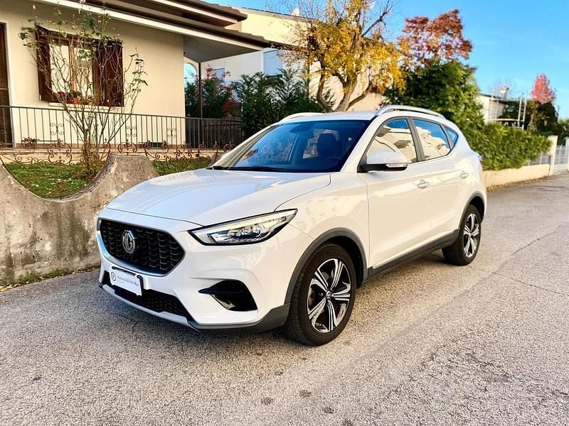 Bianco Usata 2022 MG ZS Comfort Tre volumi | 11.800 € (Buon prezzo) - Immagine 1/4