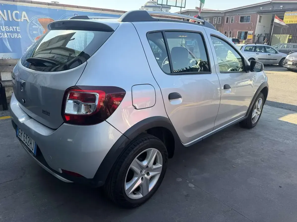 Usata Dacia Sandero Prestige 90 CV (66 kW) 2013 Other Berlina