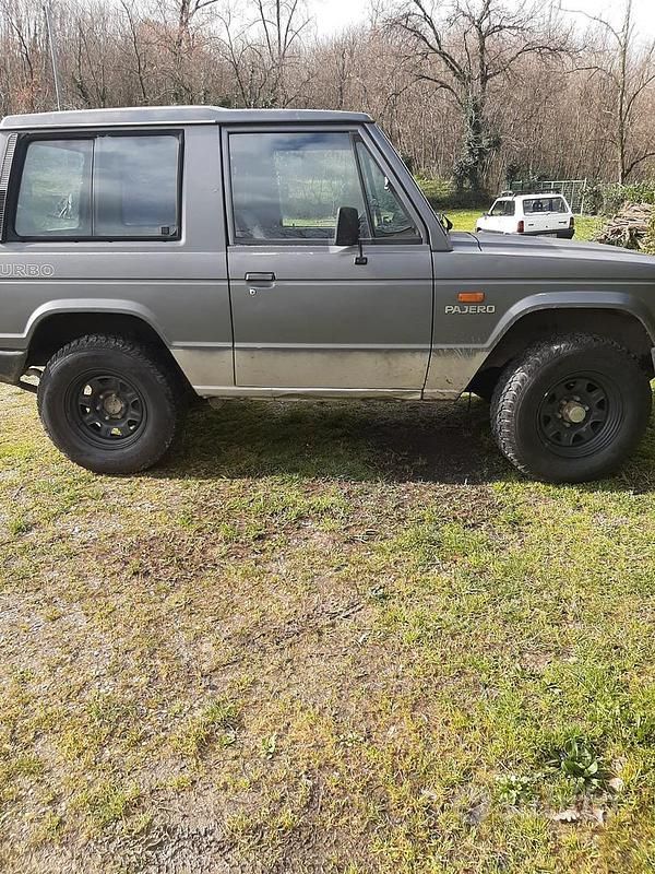 Usata Mitsubishi Pajero 1989 SUV