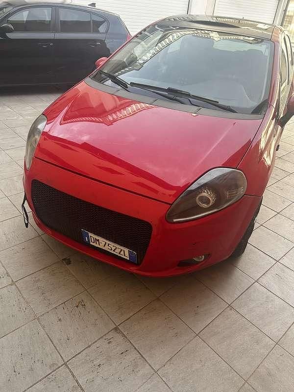 Usata Fiat Grande Punto Emotion 90 CV (66 kW) 2008 Utilitaria