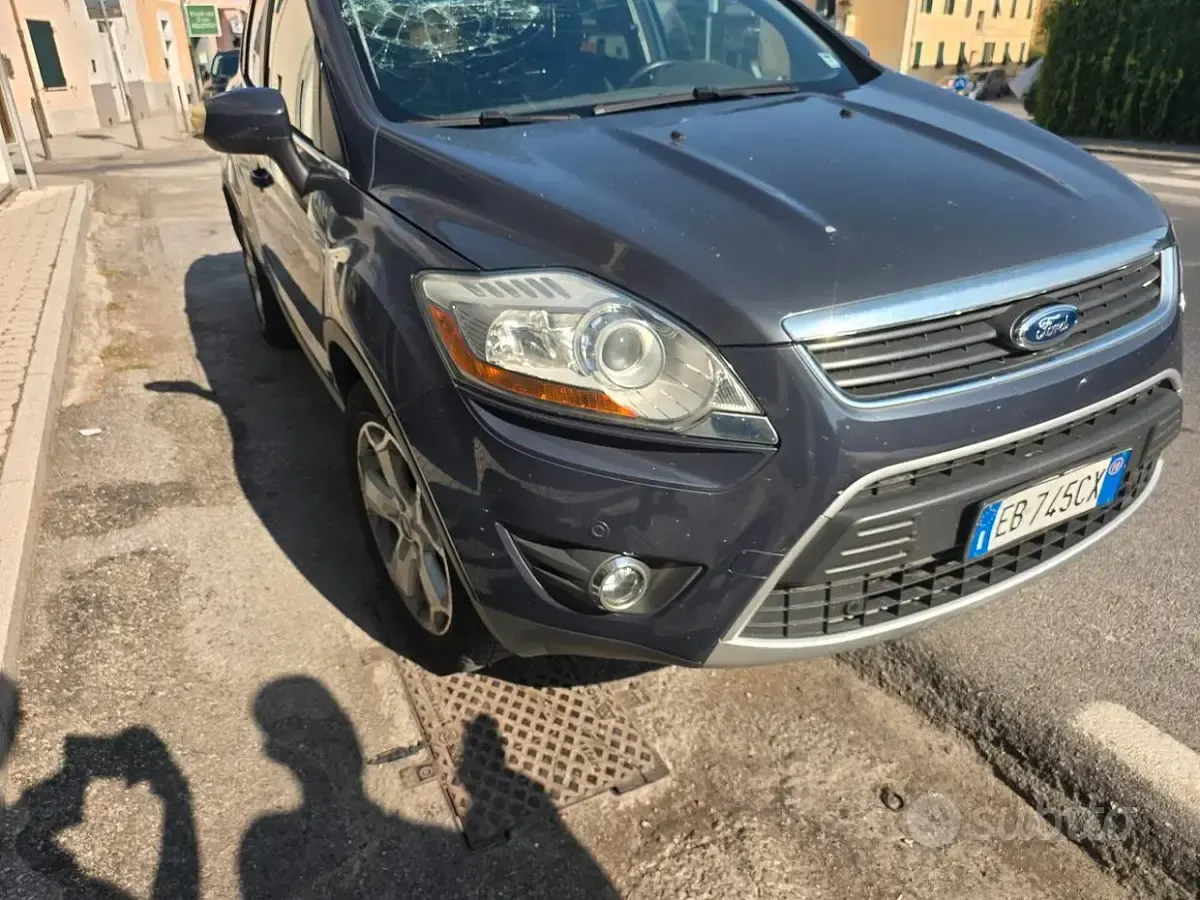 Usata Ford Kuga 140 CV (102 kW) 2010 SUV