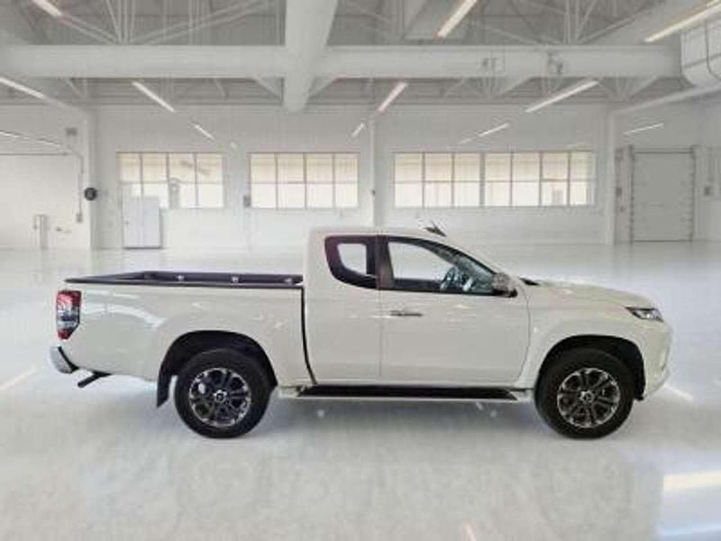 Usata Mitsubishi L200 150 CV (110 kW) 2020 Bianco Pick-up