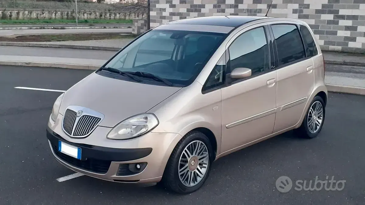 Usata Lancia Musa 90 CV (66 kW) 2009 Monovolume