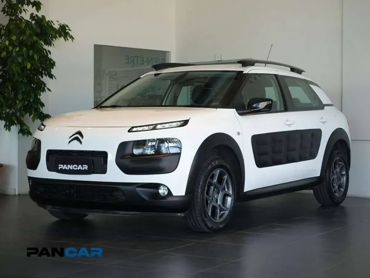 Usata Citroën C4 Shine 99 CV (72 kW) 2017 Polar white SUV
