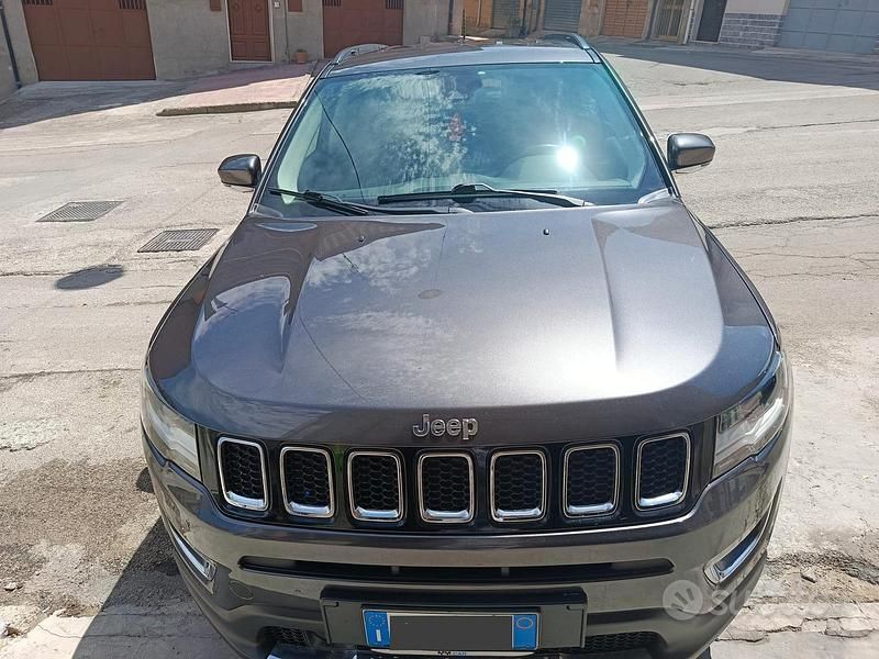 Usata Jeep Compass 140 CV (102 kW) 2019 Grigio SUV