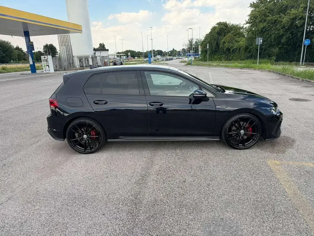 Usata VW Golf VIII GTD 190 CV (139 kW) 2021 Nero Utilitaria