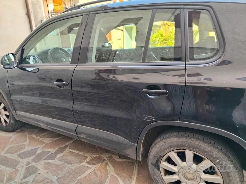 Usata VW Tiguan 140 CV (102 kW) 2010 Nero SUV