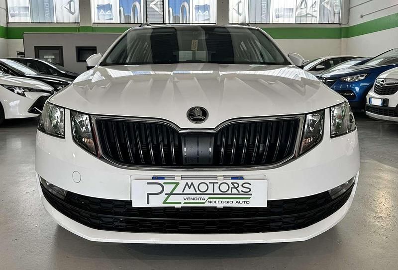 Usata Skoda Octavia Executive 116 CV (85 kW) 2019 Bianco Station wagon