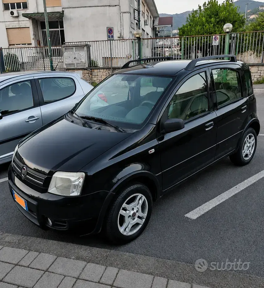 Usata Fiat Panda Climbing 60 CV (44 kW) 2009 Nero Utilitaria