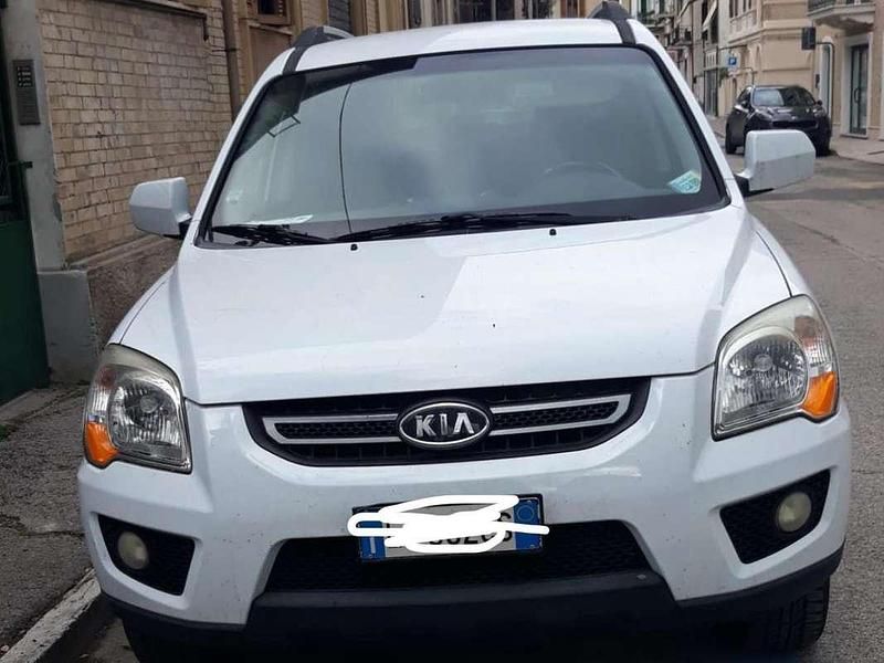 Second-hand Kia Sportage Active 140 CP (102 kW) 2010 Alb SUV