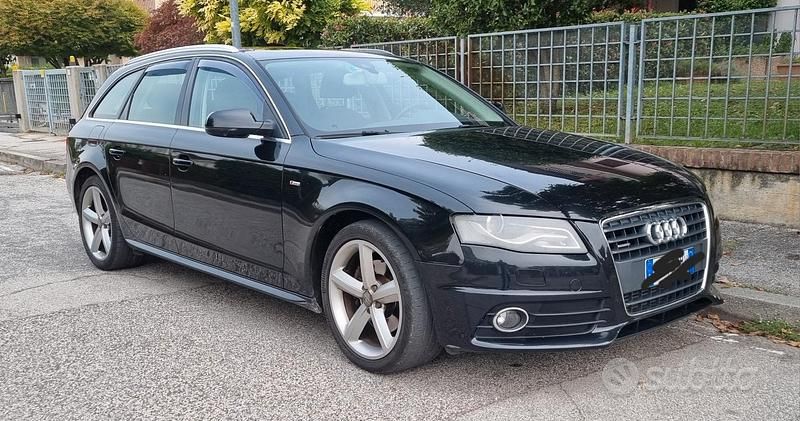 Nero Usata 2011 Audi A4 S-Line Station wagon | 6000 € (Buon prezzo) - Immagine 1/4
