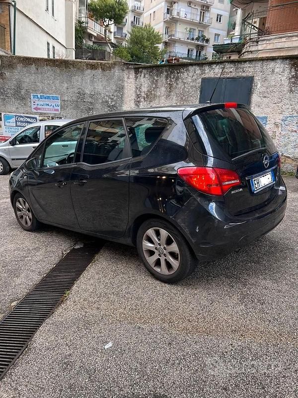 Usata Opel Meriva 2011 Nero Monovolume