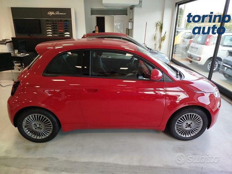 Usata Fiat 500e Red 69 kW (95 CV) 2024 Rosso Berlina