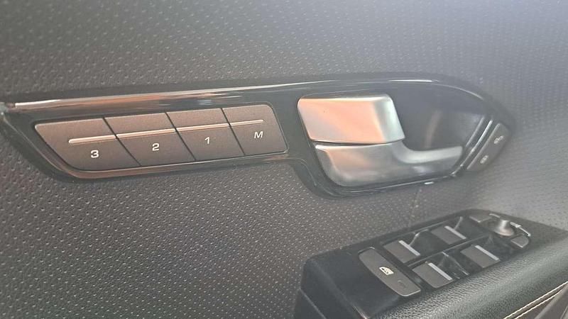 Usata Land Rover Range Rover evoque Black Edition 190 CV (139 kW) 2014 Santorini black SUV