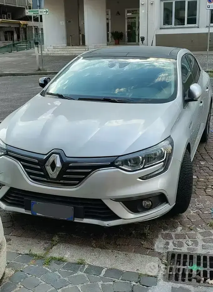 Usata Renault Mégane 110 CV (80 kW) 2018 Grigio Berlina