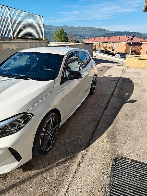 Usata BMW 118 M Sport 150 CV (110 kW) 2020 Bianco Utilitaria