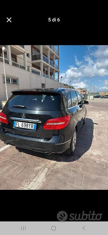 Gebraucht Mercedes B180 95 PS (69 kW) 2014 Van / Kleinbus