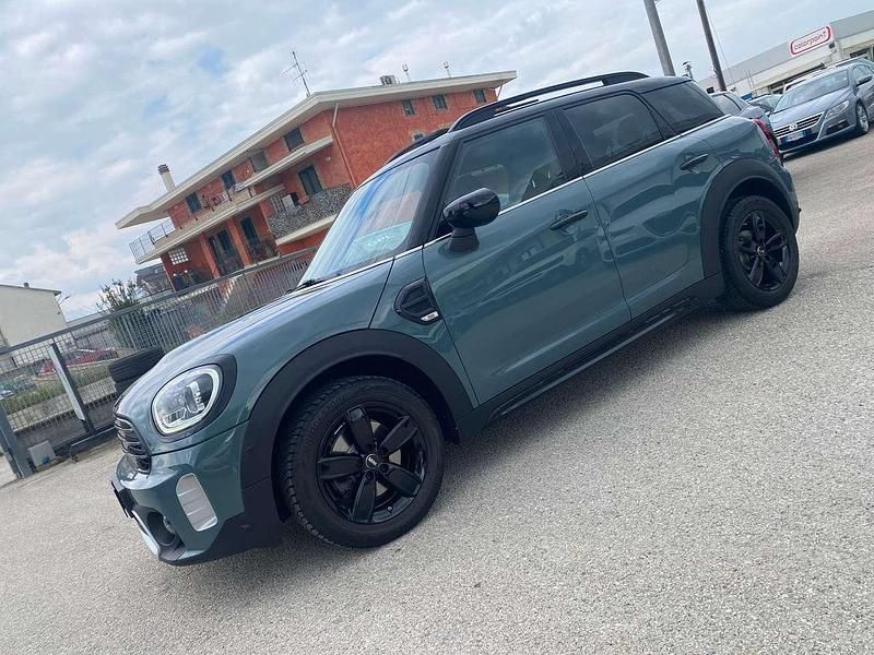 Begagnad Mini Cooper D Countryman Hype 150 HK (110 kW) 2020 Grön SUV