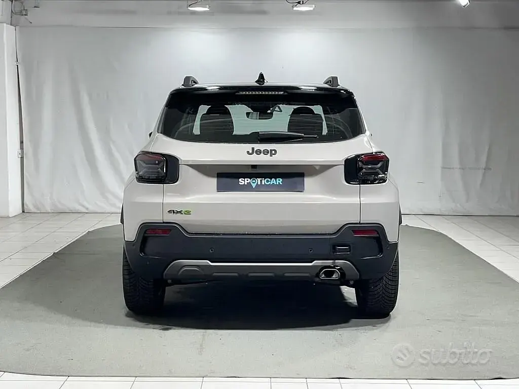 Nuova Jeep Avenger 145 CV (106 kW) 2026 Grigio SUV