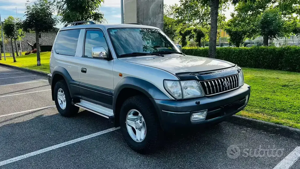 Usata Toyota Land Cruiser 163 CV (119 kW) 2001 Grigio SUV