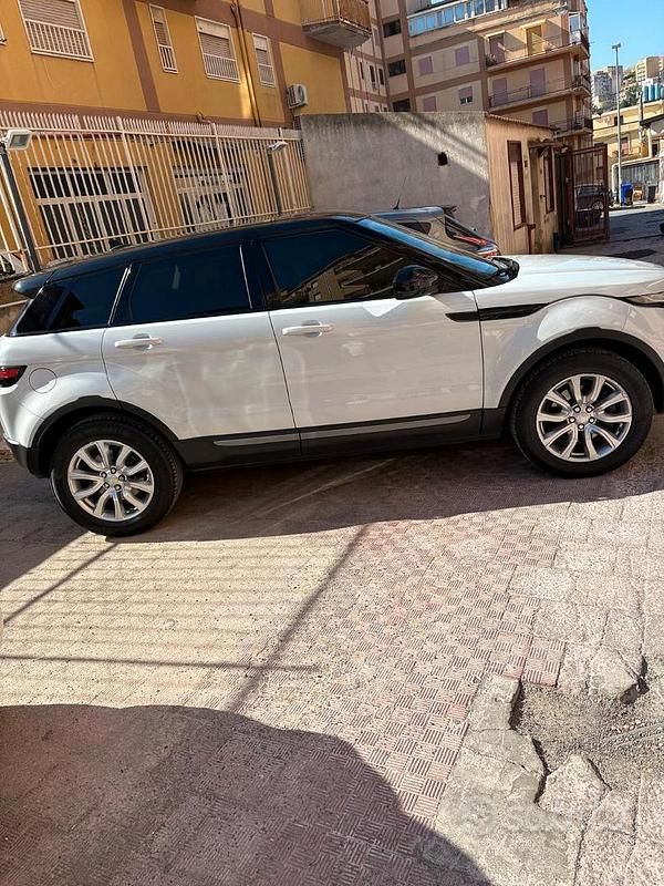 Usata Land Rover Range Rover evoque 180 CV (132 kW) 2016 Bianco SUV